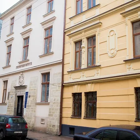 Хостел Lions Heart *