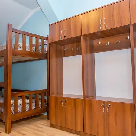 Хостел Lions Heart *